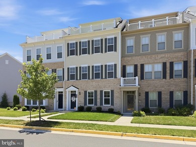 WHY THIS HOME STANDS OUT AMONG THE OTHERS... Rare opportunity to - photo 4