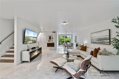 Rare opportunity to own a fully renovated, luxurious townhome in - photo 4