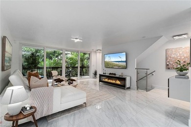 Rare opportunity to own a fully renovated, luxurious townhome in - photo 5