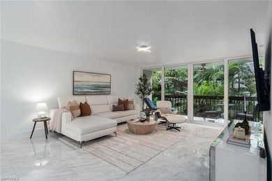 Rare opportunity to own a fully renovated, luxurious townhome in - photo 8