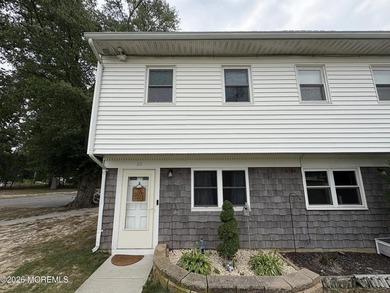 Welcome to 593 Garfield Ave in Toms River! This charming - photo 1