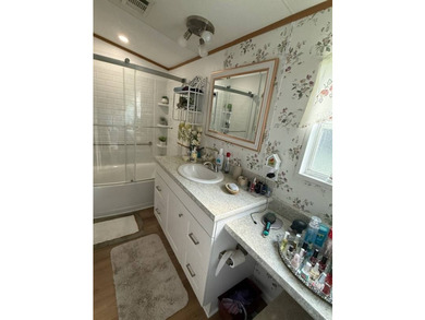 **Absolutely Adorable & Move-In Ready in The Hamptons Golf & - photo 14