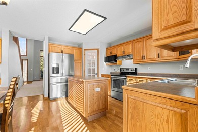 LOCATION, LOCATION, LOCATION!! Charming one-owner home on Lake - photo 14