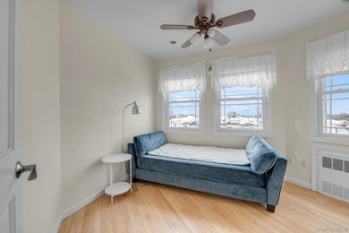 Get the Miami experience in New York! Very Rare Waterfront - photo 18