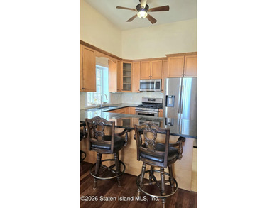 Beautifully maintained 3-bedroom, 2-bath condo offering the - photo 19
