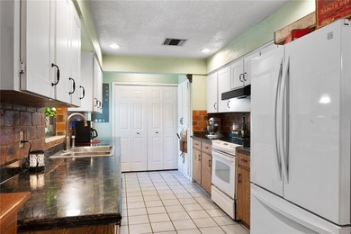 Under contract-accepting backup offers. Spacious 4-Bedroom Home - photo 22