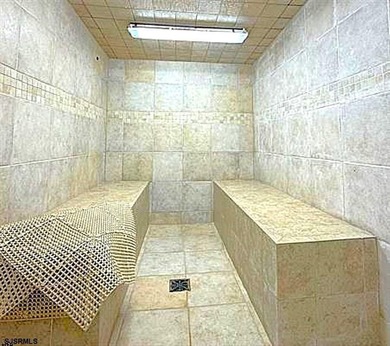 Spacious 1 bedroom, 1.5 bath condo with some ocean and bay views - photo 27