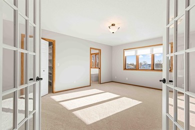 LOCATION, LOCATION, LOCATION!! Charming one-owner home on Lake - photo 34