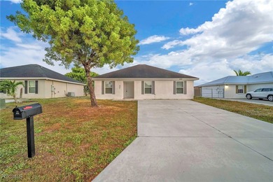 (private lake, pond, coastal) Home For Sale in Clewiston Florida