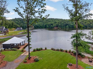 Welcome to lakefront living at its finest on beautiful Neely - photo 7