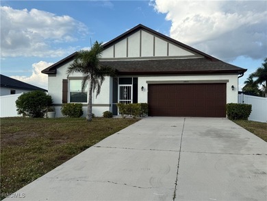 Cape Coral Lakes Area Home For Sale in Cape Coral Florida