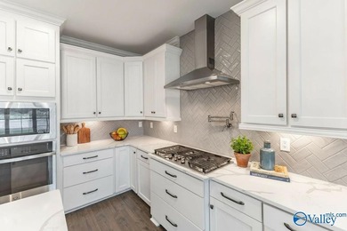 The view steals the show the moment you step inside this Jeff - photo 4