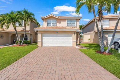 Lakefront 3 bedroom, 2.5 bathroom home located in the gated - photo 1