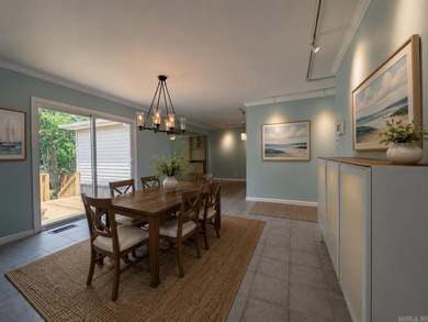 Beautifully updated 3-bedroom, 2.5 bath home in the desirable - photo 5