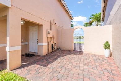 Lakefront 3 bedroom, 2.5 bathroom home located in the gated - photo 5