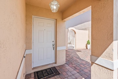 Lakefront 3 bedroom, 2.5 bathroom home located in the gated - photo 6