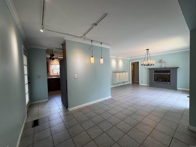 Beautifully updated 3-bedroom, 2.5 bath home in the desirable - photo 7
