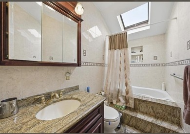 Bergen Beach - Single Family home in move-in-ready condition - photo 11
