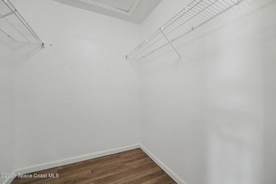 Move right into this spacious 3-bedroom, 2.5-bath end-unit - photo 14