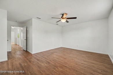 Move right into this spacious 3-bedroom, 2.5-bath end-unit - photo 15
