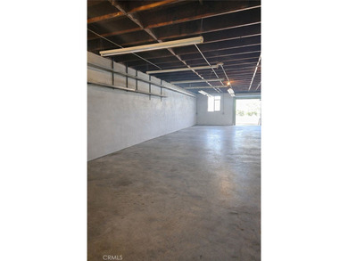 Prime Long Beach owner-user opportunity in a highly desirable - photo 2
