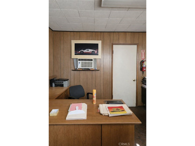 Prime Long Beach owner-user opportunity in a highly desirable - photo 4