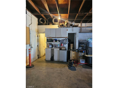 Prime Long Beach owner-user opportunity in a highly desirable - photo 9