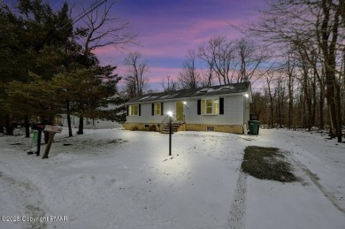 Lake Home For Sale in Tobyhanna, Pennsylvania