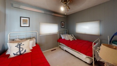 Enjoy lake life in this charming 2-bedroom, 1-bath cabin - photo 26