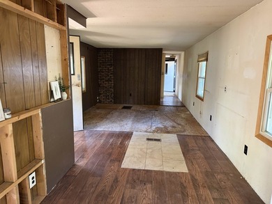 This is your chance to own an affordable home close to Castle - photo 6