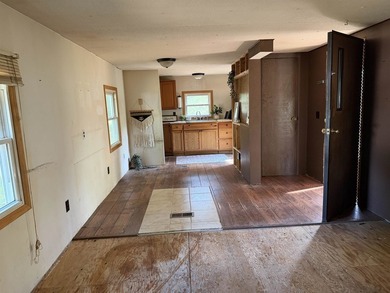 This is your chance to own an affordable home close to Castle - photo 7