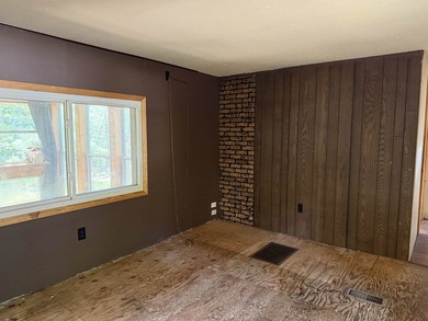 This is your chance to own an affordable home close to Castle - photo 9
