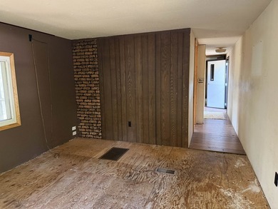 This is your chance to own an affordable home close to Castle - photo 10