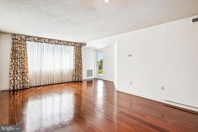 This well-maintained 1-bedroom condo offers hardwood floors, a - photo 14