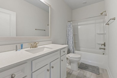 Discover the perfect blend of space, style, and serenity in this - photo 21
