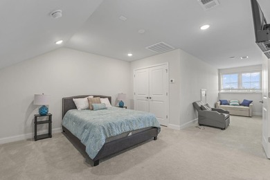 Discover the perfect blend of space, style, and serenity in this - photo 23