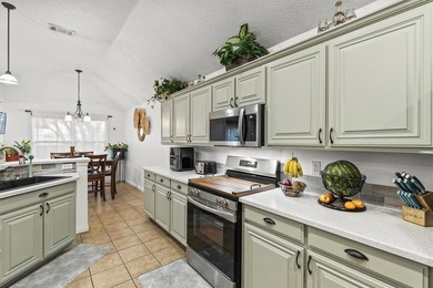 Welcome home to this beautifully maintained single-story home in - photo 3