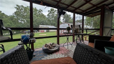 Don't miss this incredible lake retreat! This is a truly unique - photo 4