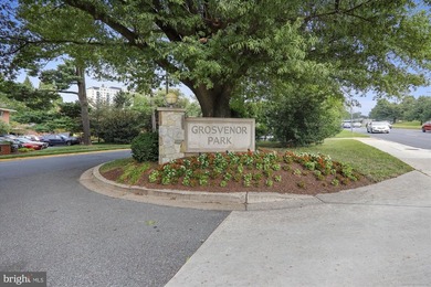 This well-maintained 1-bedroom condo offers hardwood floors, a - photo 44