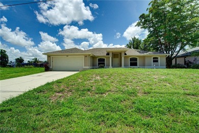 Cape Coral Lakes Area Home For Sale in Cape Coral Florida