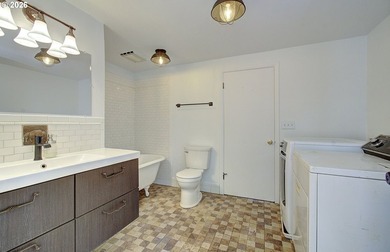 Historic Brush Prairie farmhouse built in 1901 and lovingly - photo 14