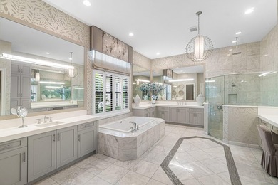 Exquisitely decorated by Brown Interiors, this sprawling one - photo 15
