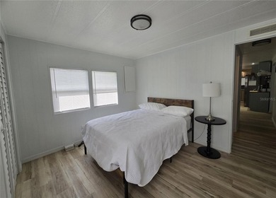 Move-in-ready 2-bedroom, 2-bath home in Zellwood Station, with - photo 16