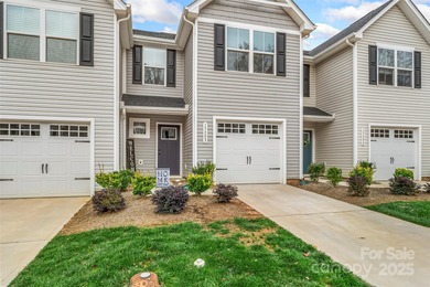 Lake Hickory Townhome/Townhouse For Sale in Hickory North Carolina