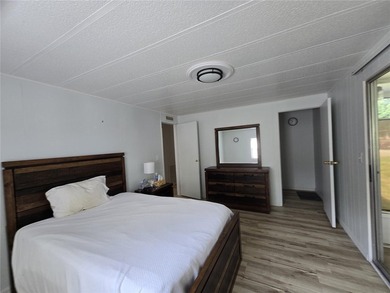 Move-in-ready 2-bedroom, 2-bath home in Zellwood Station, with - photo 22