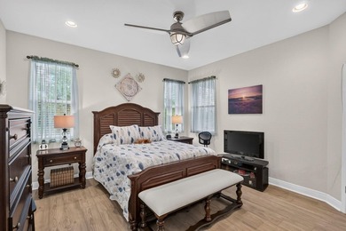 Discover comfortable Florida living in this beautifully - photo 22