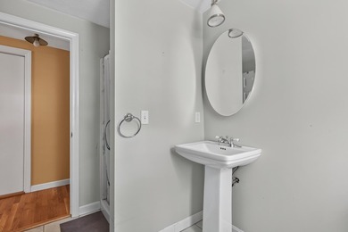 Welcome to 46 Colonial Village, a beautifully maintained 2BR - photo 29