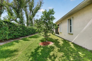 Discover comfortable Florida living in this beautifully - photo 44