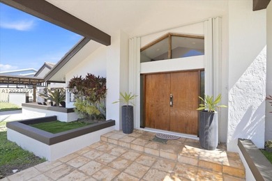 Executive home presented in the sought after neighborhood of The - photo 5