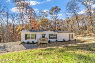 Watts Bar Lake Home For Sale in Harriman Tennessee
